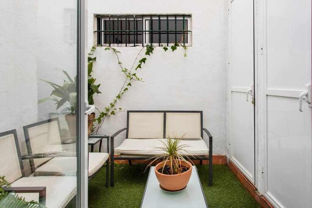 Lujoso Apartamento Con Patio En Triana Sevilla מראה חיצוני תמונה